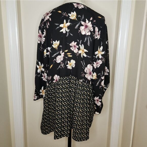Daniel Rainn floral top - Picture 4 of 8